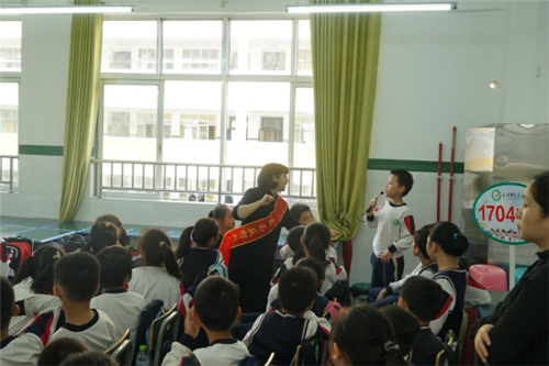 广西玉林市 “家长义工进课堂”助力校园反邪教宣传933