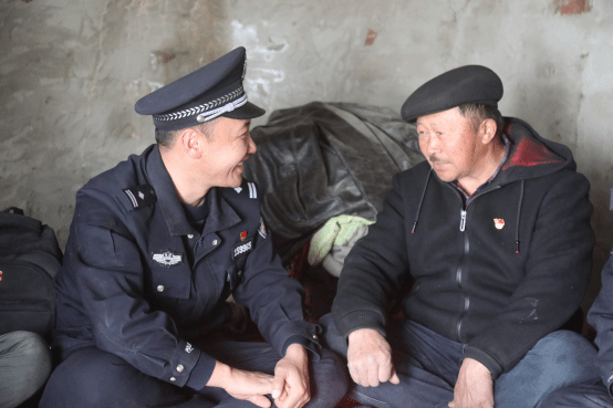 新疆乌恰：在反邪教这条路上 “马背民警”加库普瓦力·拜克尧力走了13年
