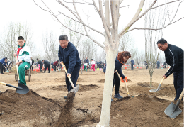 党和国家领导人参加首都义务植树活动