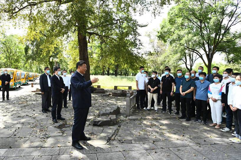 习近平在承德市考察调研