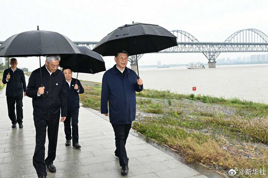 习近平在江西九江市考察调研